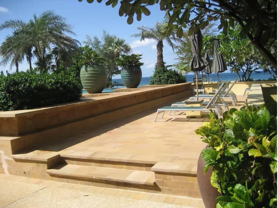 Karon Sea View Beach Apartment Exterior foto